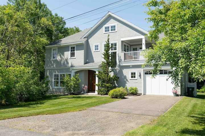 Starboard - Kennebunk, ME