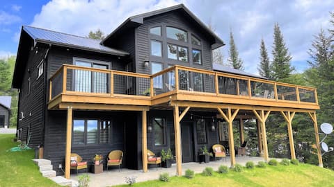 Stunning Gunter Lake House