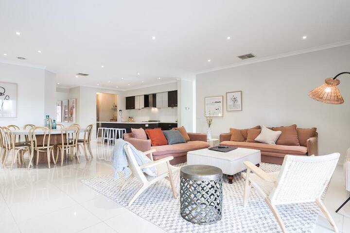 Tranquil Retreat — Sunday for Free gallery image 5