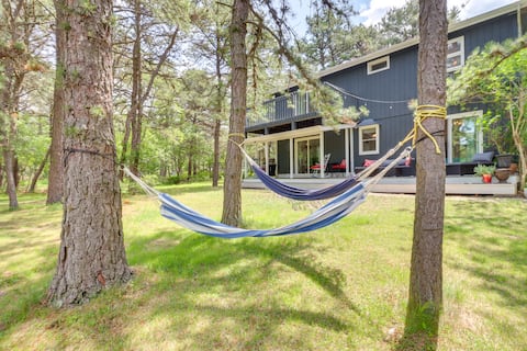 Fire Pit, Kayaks & Hammocks: Long Pond Home!