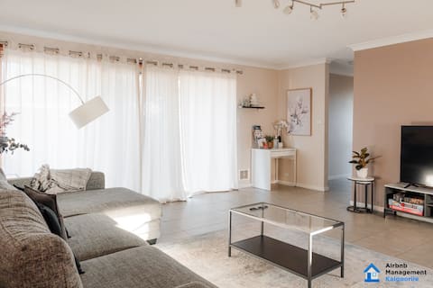 Spacious 5 bed opposite Golf Course