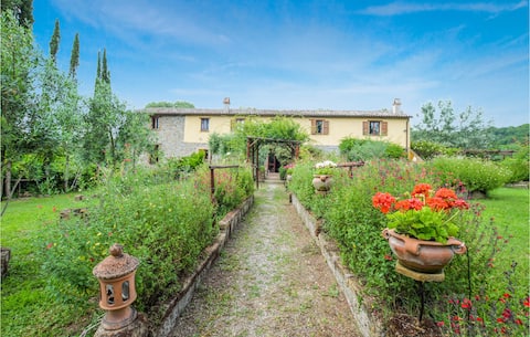 Stunning apartment in Ficulle with WiFi