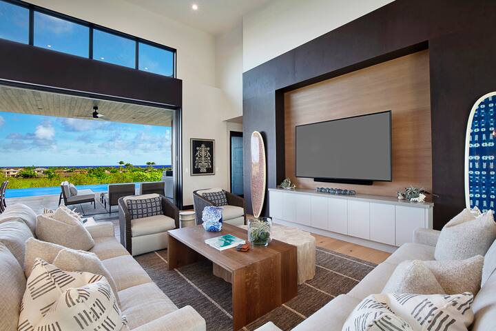 Hale Mahina Hou: Luxury Oasis w/Ocean View + Pool gallery image 2