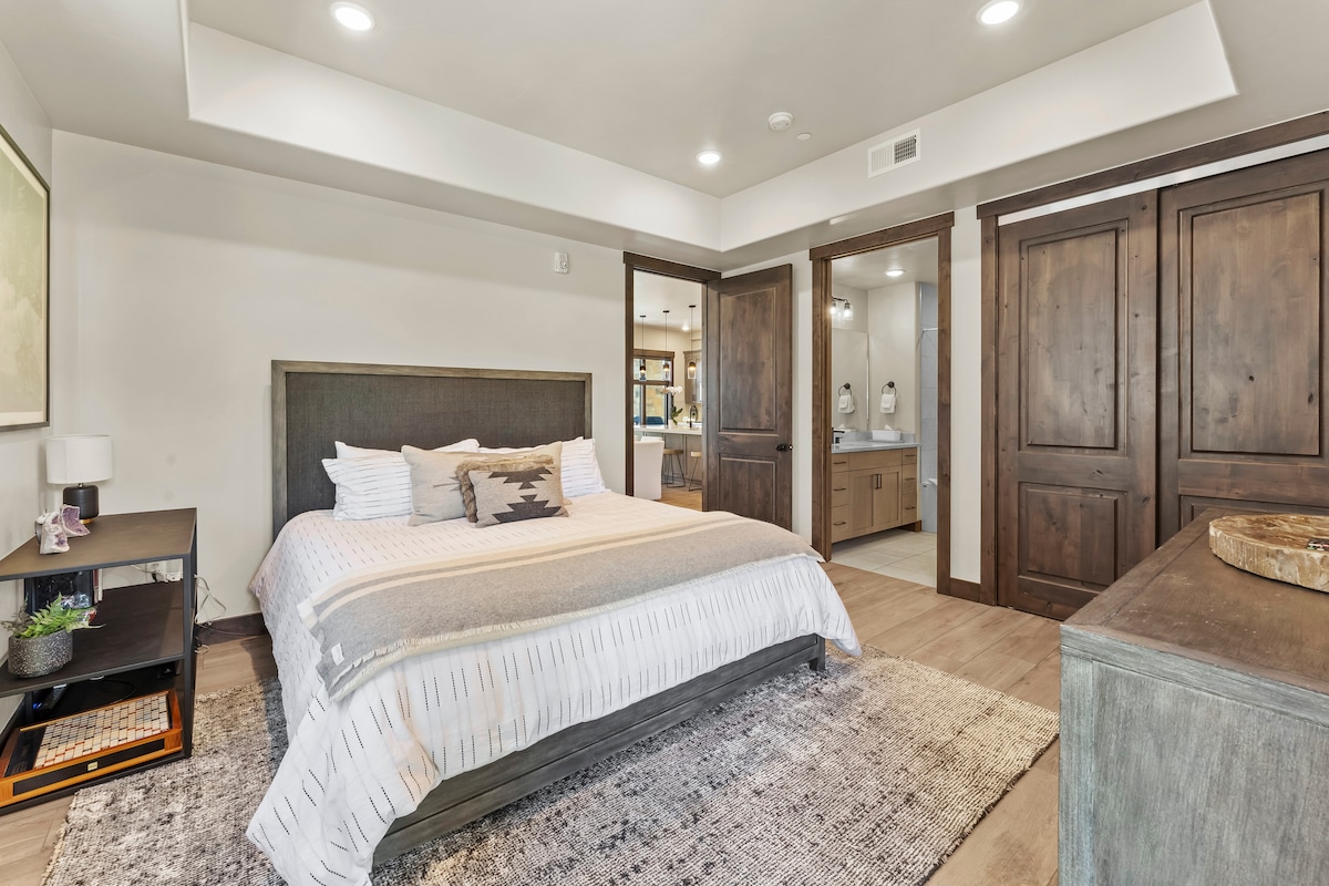 Canyons Village Retreat