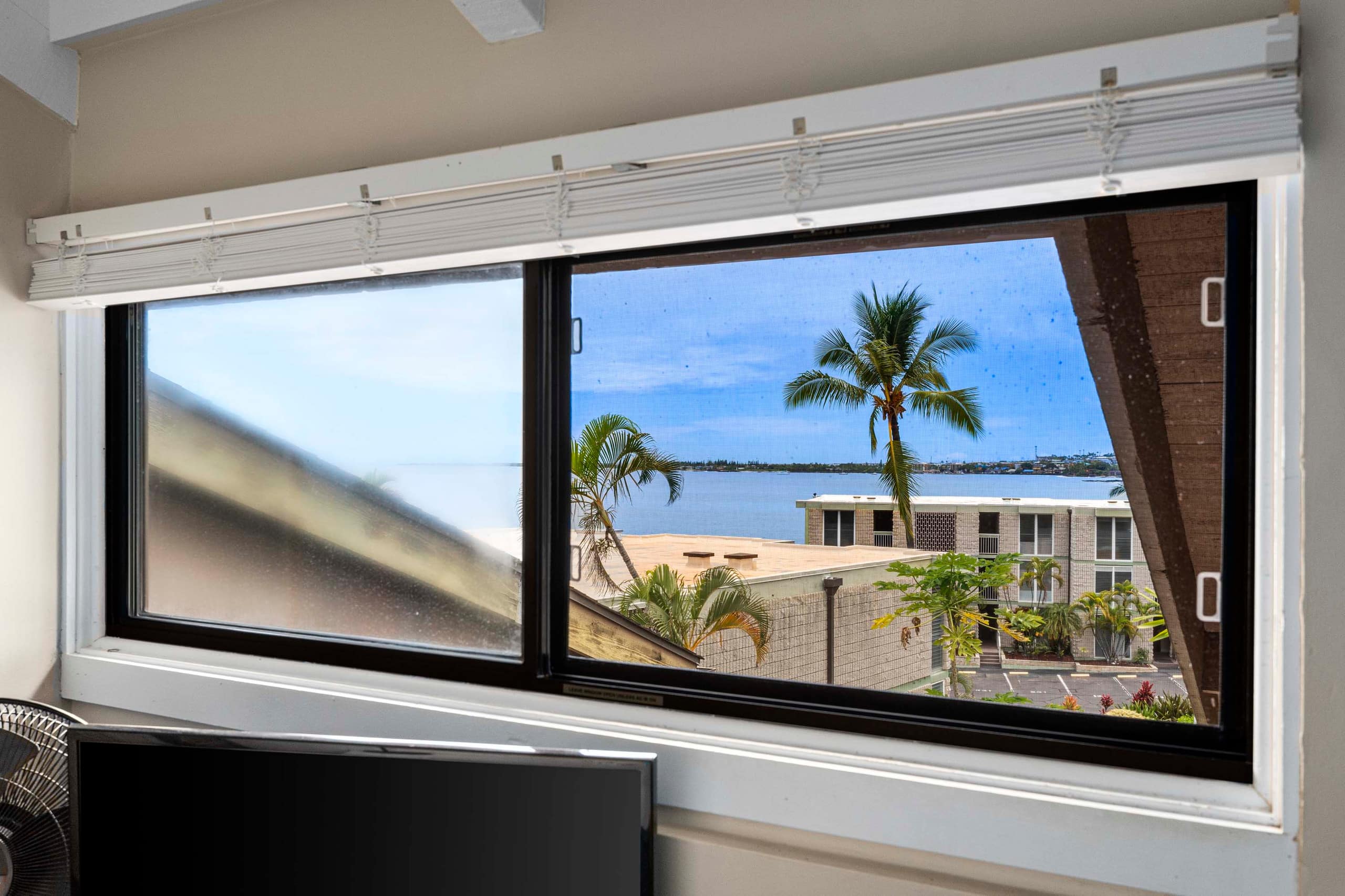 Condo in Kailua-Kona · ★4.91 · 1 bedroom · 3 beds · 1 bath - Image 17