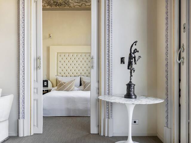 El Palauet Royal Suites – Grand Suite Josep gallery image 3