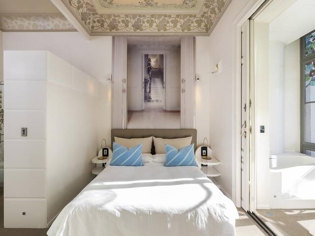 El Palauet Royal Suites – Royal Suite Matheu gallery image 4