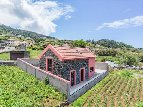 Top Airbnb: Mountain Retreat by Homie em Porto Moniz
