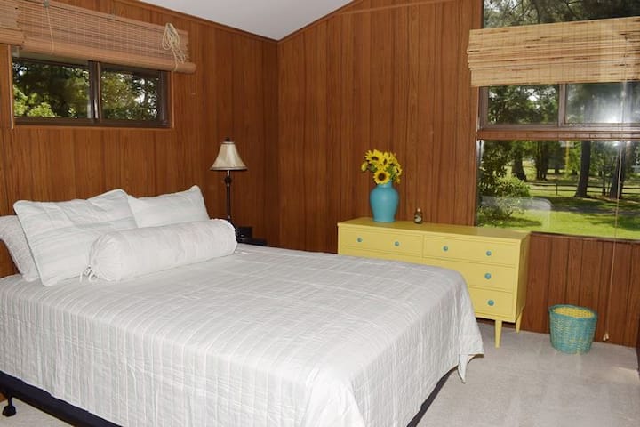 غرفة النوم الثانية - كوين 