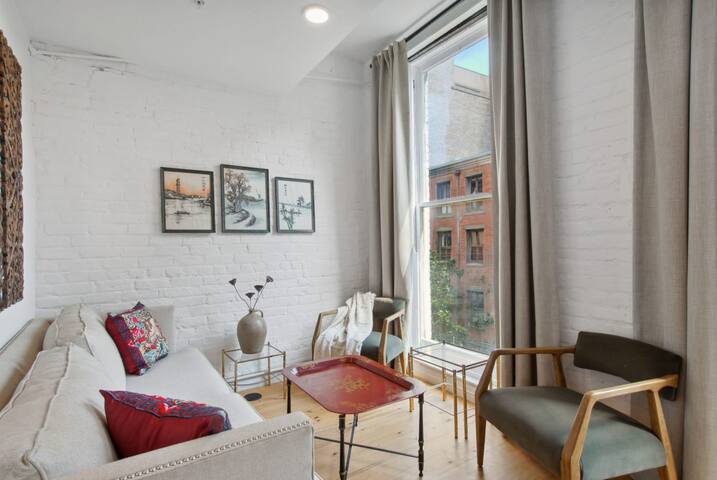 Stylish CBD Condo | Near French Quarter gallery image 5