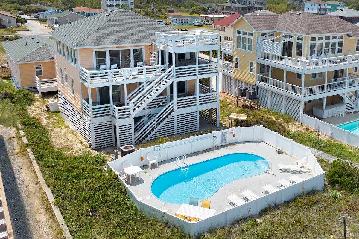 Surf Monkey: Oceanfront | Private Pool | Rec Room