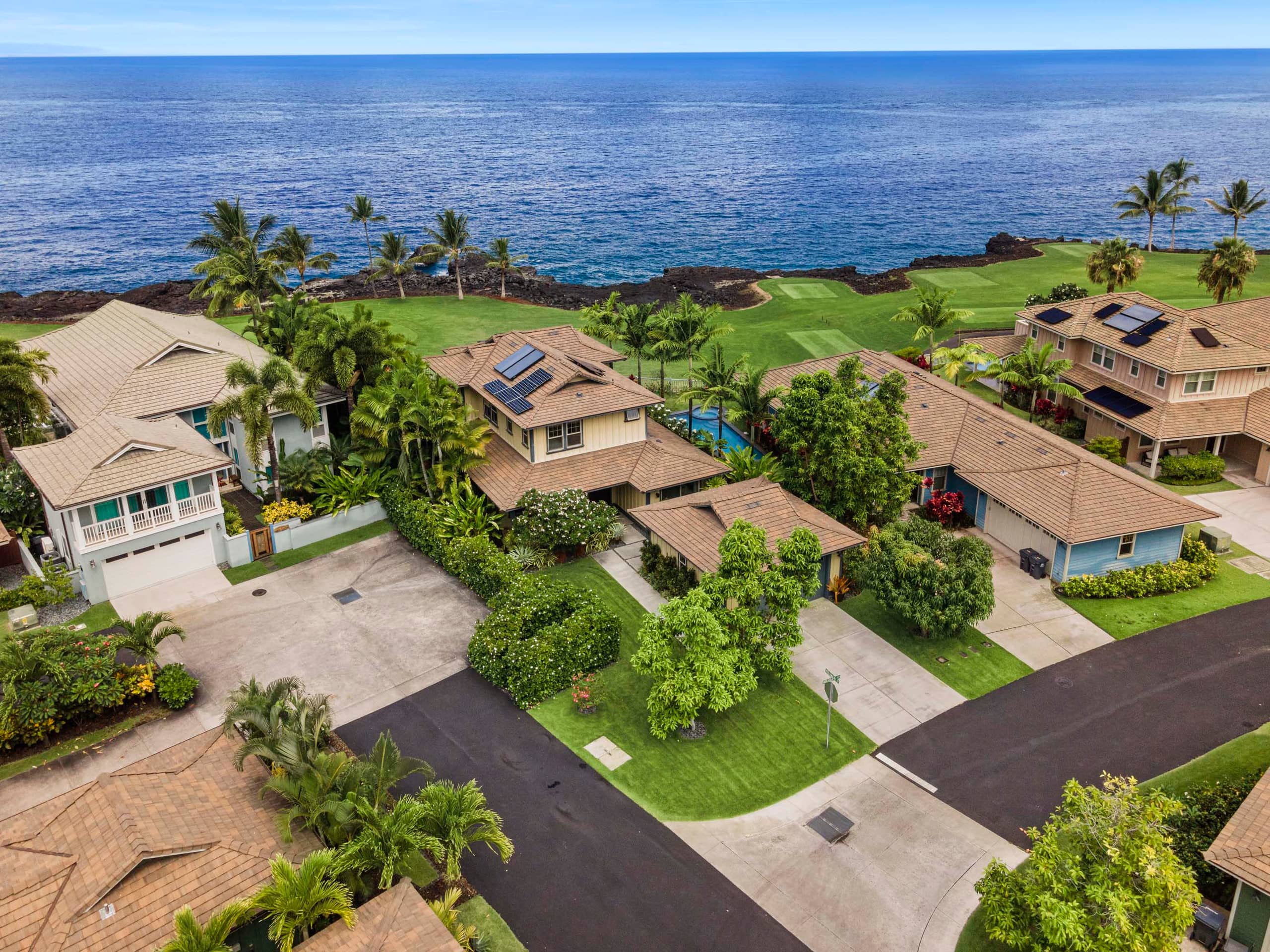 Home in Kailua-Kona · ★4.92 · 3 bedrooms · 6 beds · 3 baths - Image 46