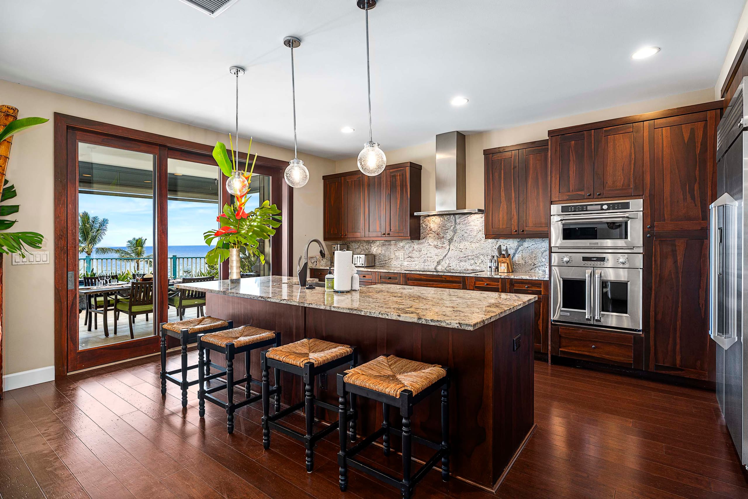 Home in Kailua-Kona · ★4.92 · 3 bedrooms · 6 beds · 3 baths - Image 13