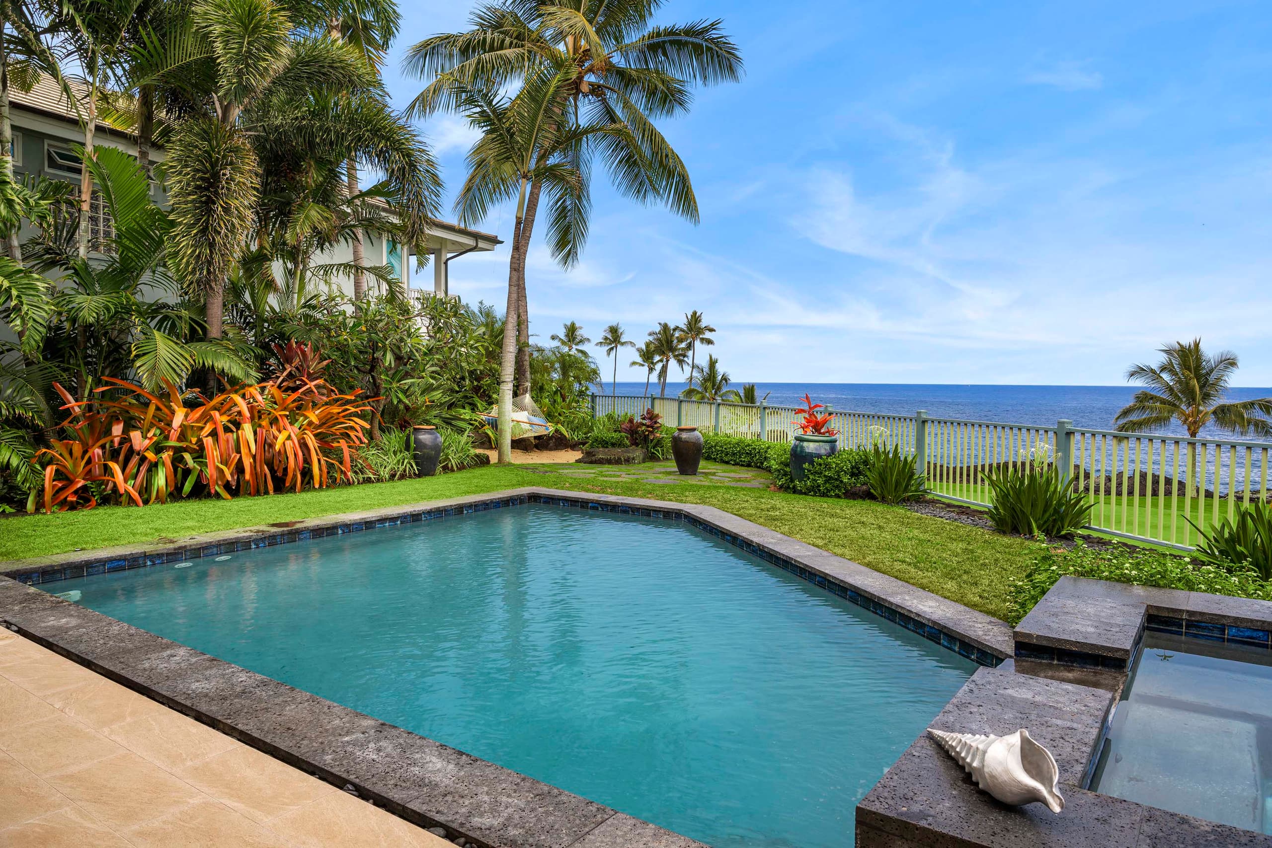 Home in Kailua-Kona · ★4.92 · 3 bedrooms · 6 beds · 3 baths - Image 38