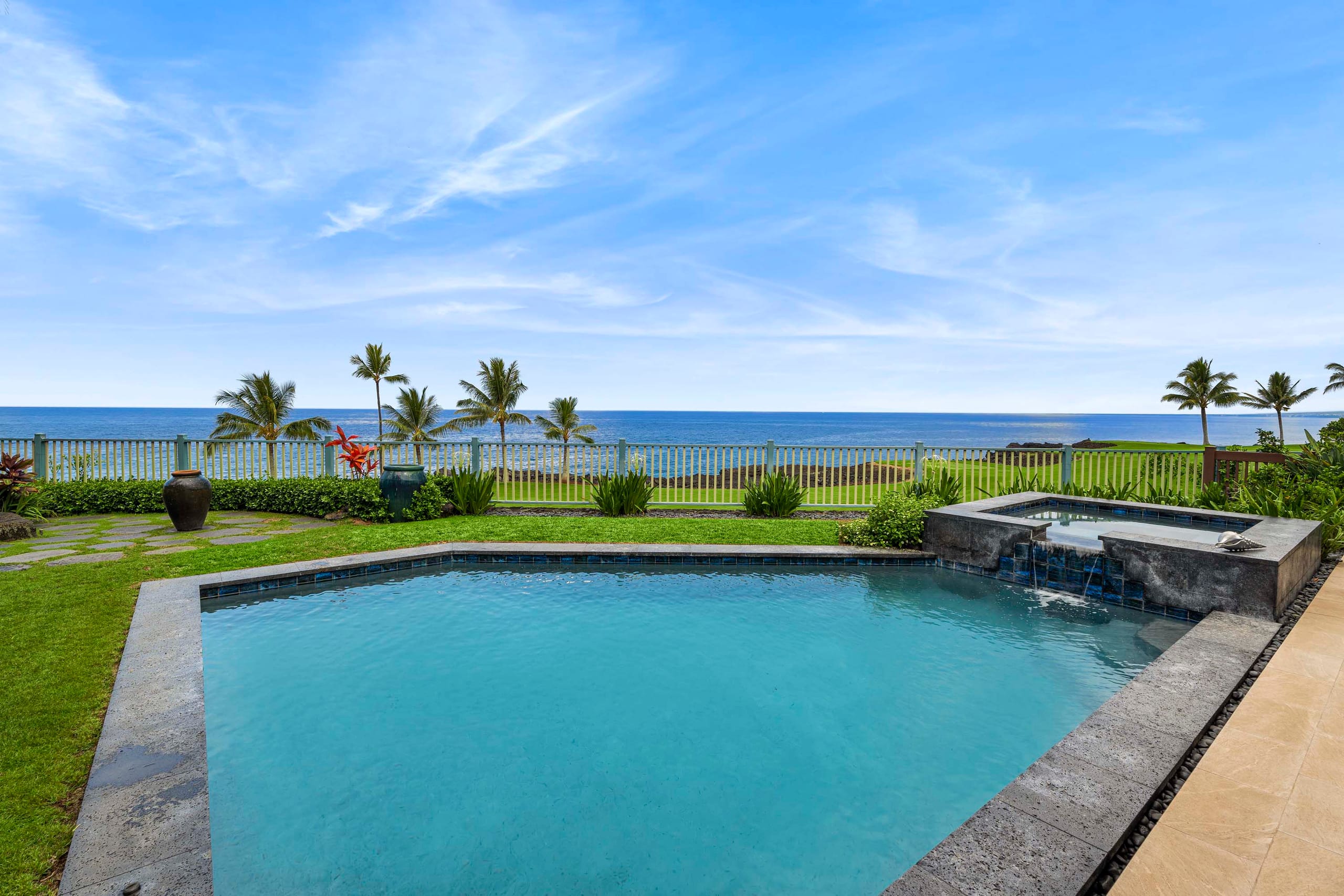 Home in Kailua-Kona · ★4.92 · 3 bedrooms · 6 beds · 3 baths - Image 40