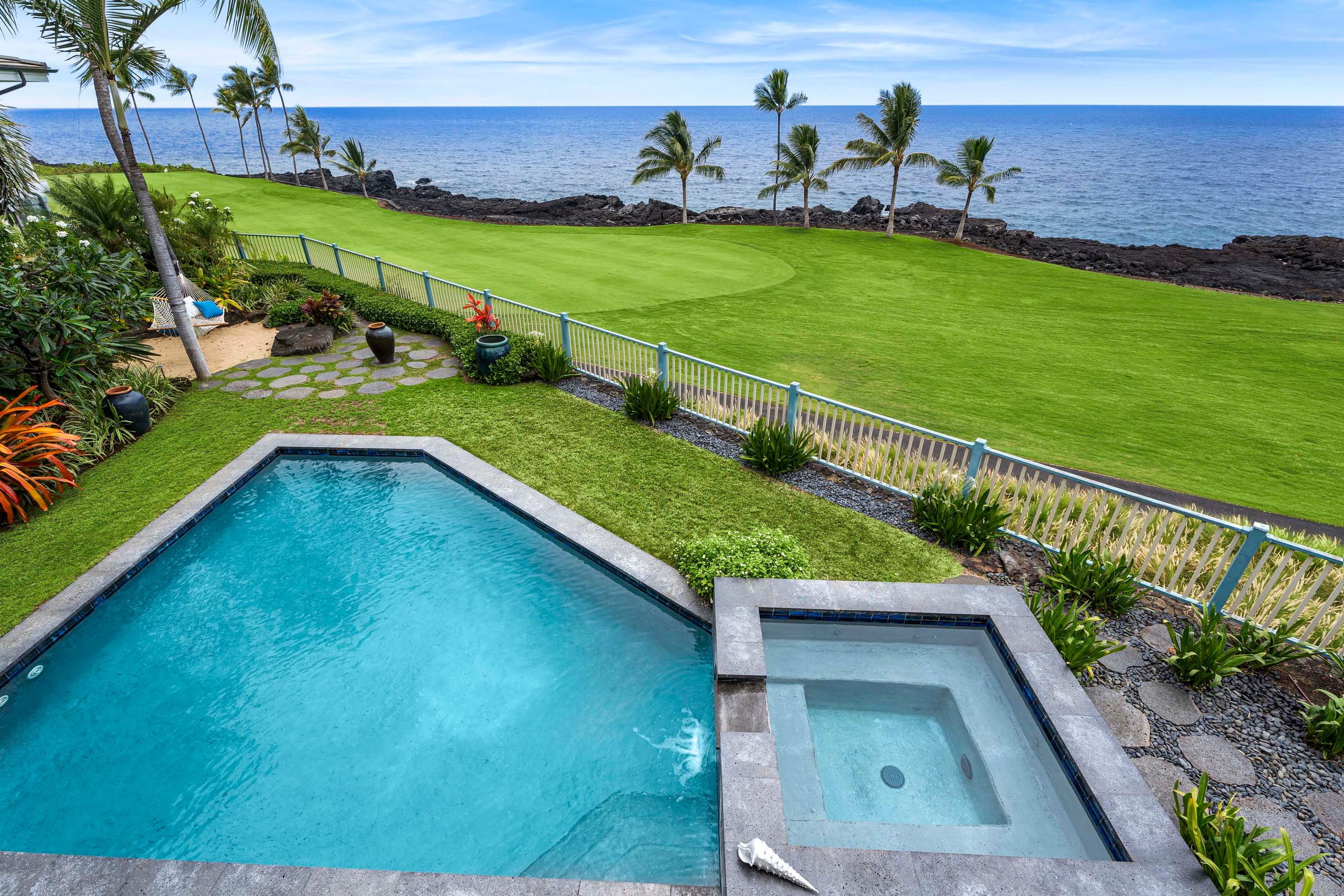 Home in Kailua-Kona · ★4.92 · 3 bedrooms · 6 beds · 3 baths - Image 6