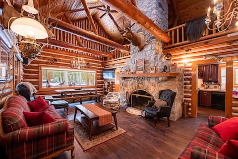 Nature's Beauty @ 3BR w/ Loft: Forks River Lodge