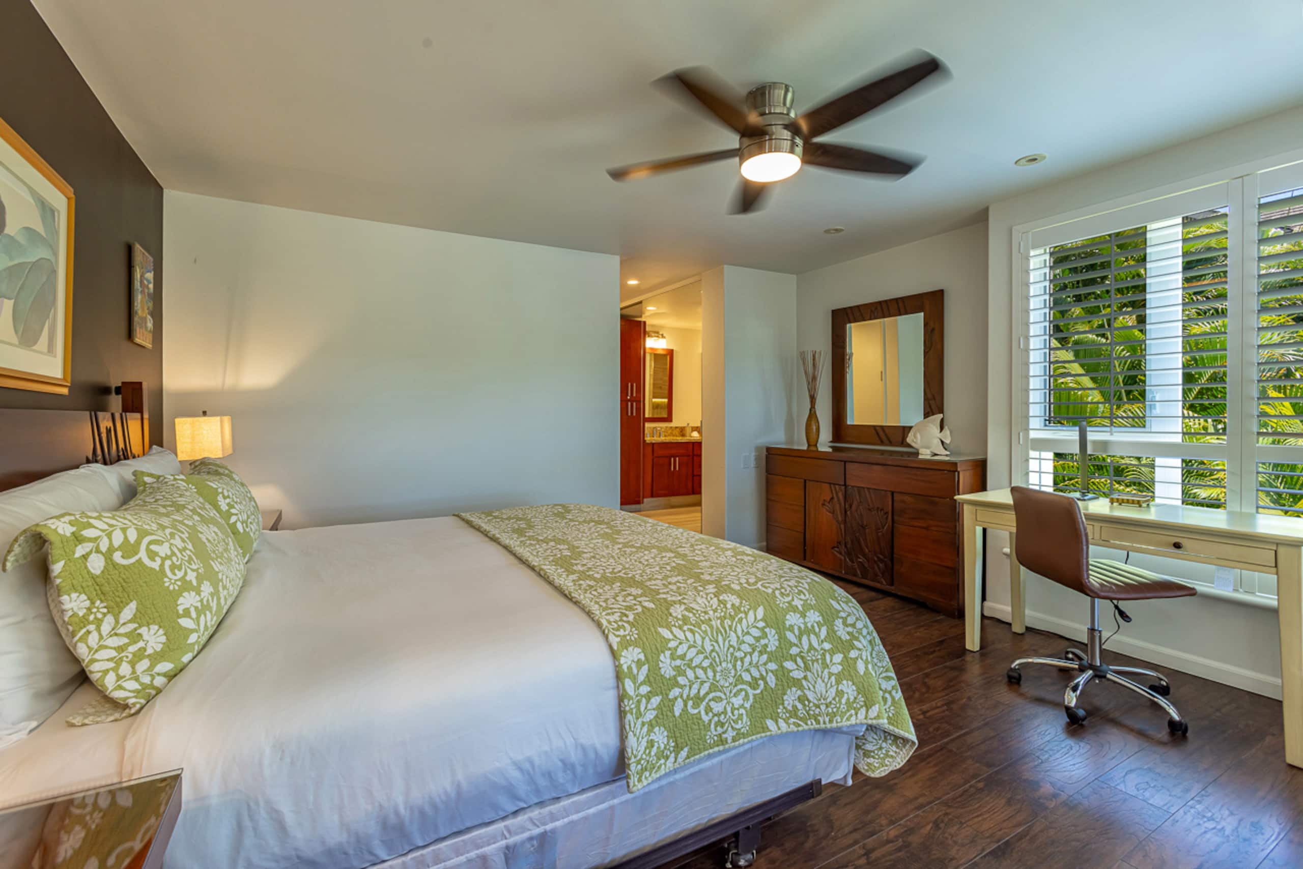 Condo in Wailea · ★4.83 · 2 bedrooms · 2 beds · 2 baths - Image 17