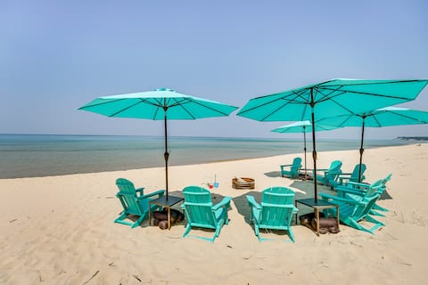 Private Beachfront Lake Michigan Rental w/ Kayaks