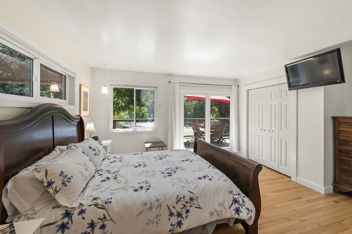 Moondance - Contemporary Riverfront Home - モンティ・リオ, CA