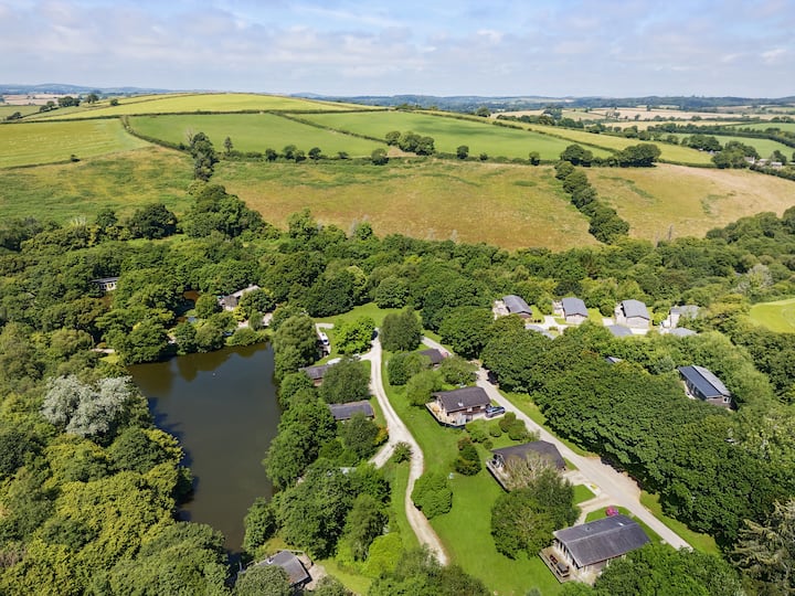 6 Streamside - Polperro