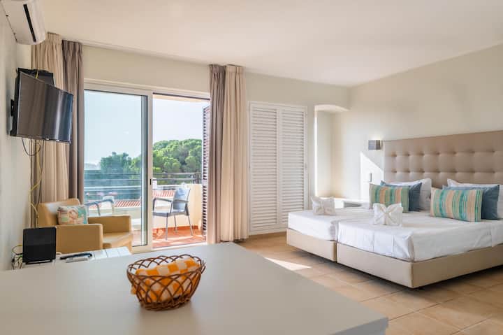 Albufeira Jardim Studio W/ Sea View & Free Wi-fi - Albufeira