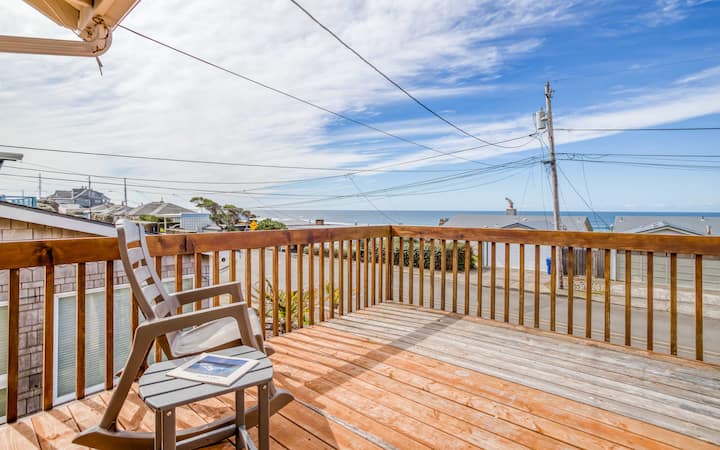 Ocean View, Skylights, King Suite, Bonus Room - Lincoln City, OR