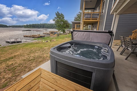 Skip the City- Bachelorette Lake House in So ILL!