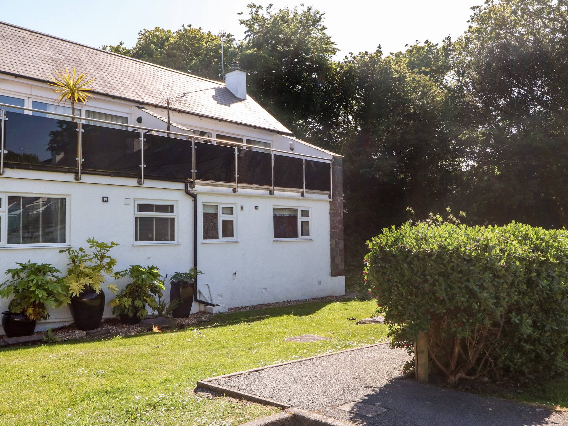 22 Glyn Y Mor — photo 2