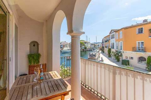 Large 4 P apartment in Port Grimaud - Air conditioning Wifi