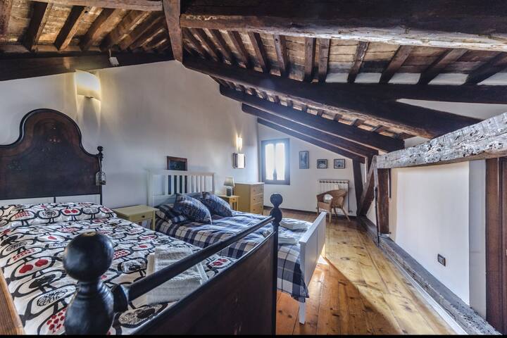 Maurizio House: 2 min to the Train Station & Wi-Fi gallery image 4