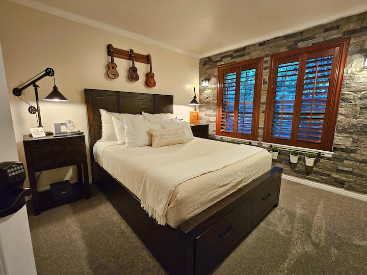 საძინებელი 2, 152×203 სმ‑იანი საწოლით