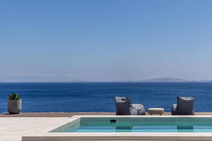 Aegean Whispers Sea Front Villa in Tinos gallery image 2