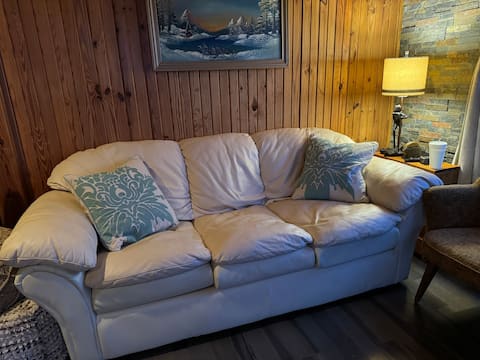 Top Airbnb: Ozark Views & Private Hot Tub Getaway in Arkansas River Valley Rural