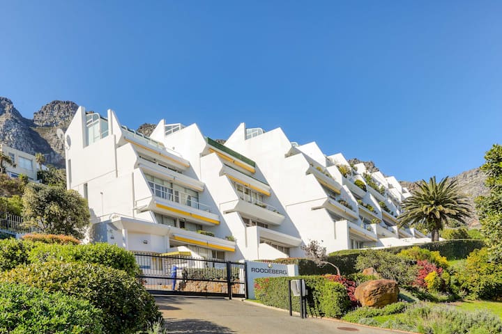 Bella Vista Camps Bay – Apt with Ocean Views gallery image 2