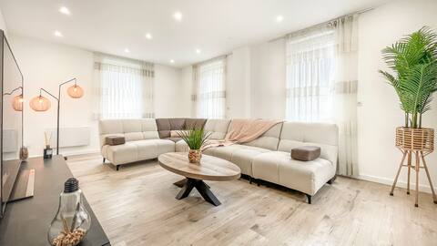 Homey Sakine -Large home/Near downtown Cluses/Wifi