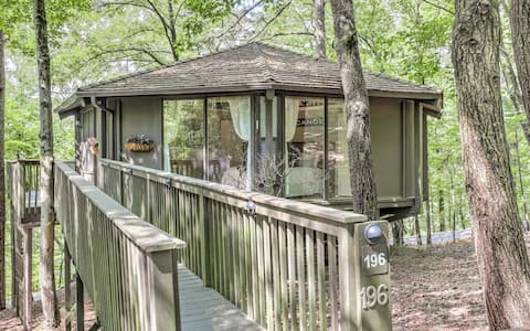 Treetopper Hideaway - A Relaxing Chic Bungalow