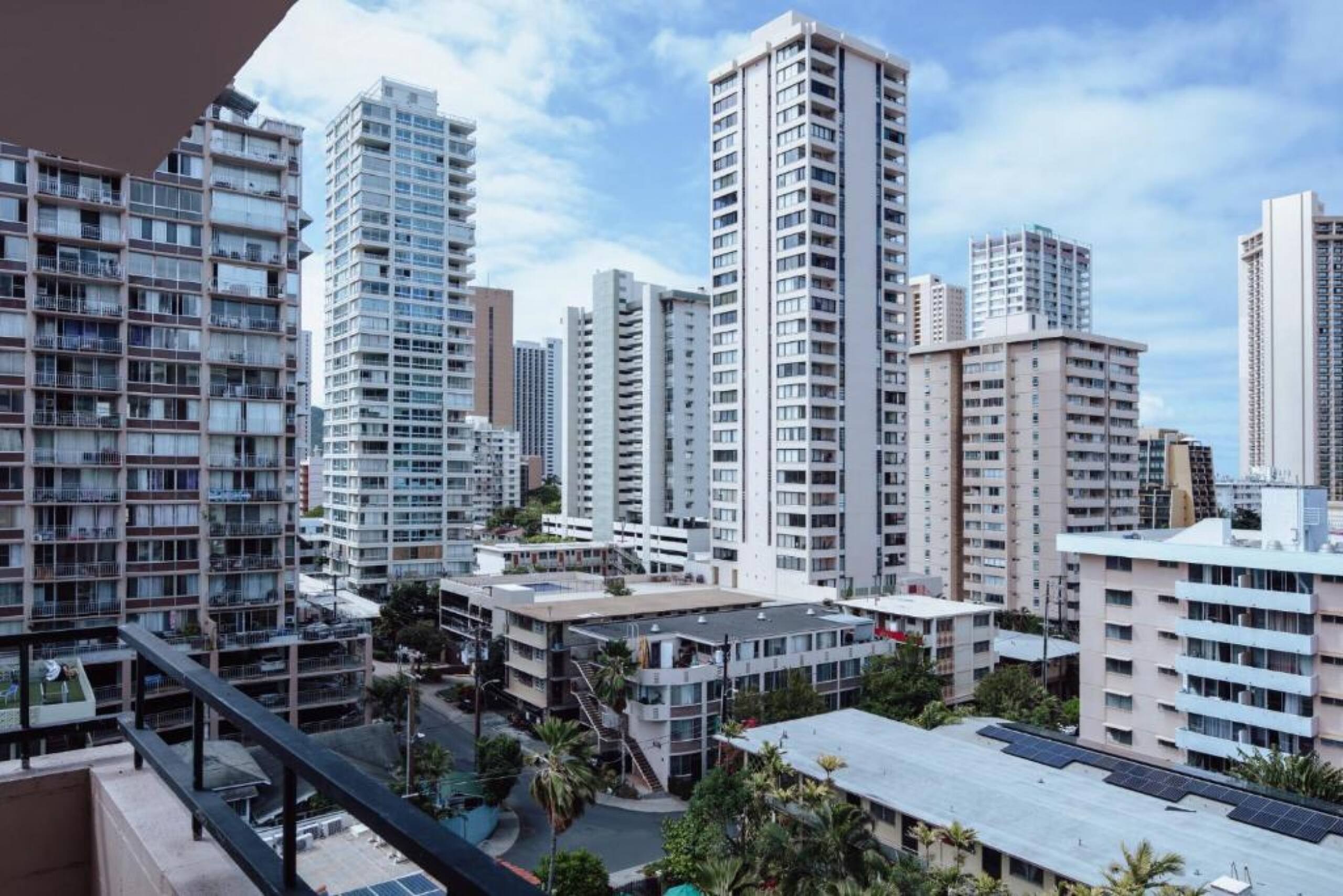 Hotel in Honolulu · ★4.84 · 1 bedroom · 1 bed · 1 shared bath - Image 25