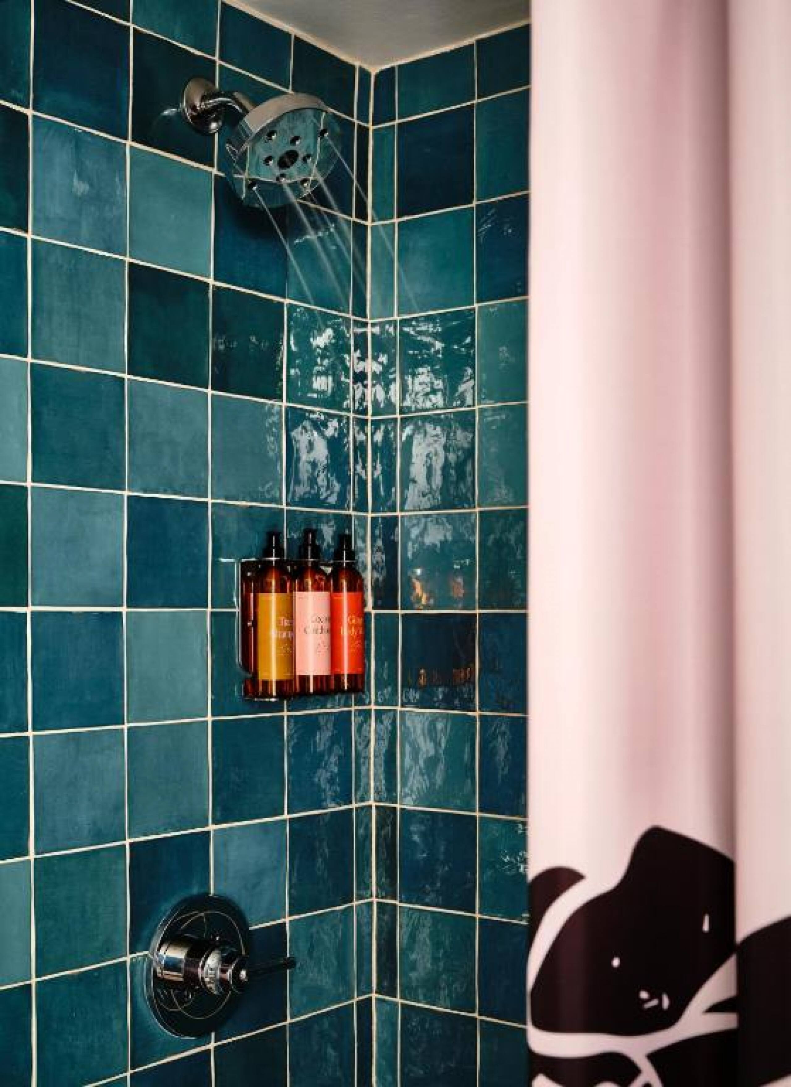 Hotel in Honolulu · ★4.84 · 1 bedroom · 1 bed · 1 shared bath - Image 14