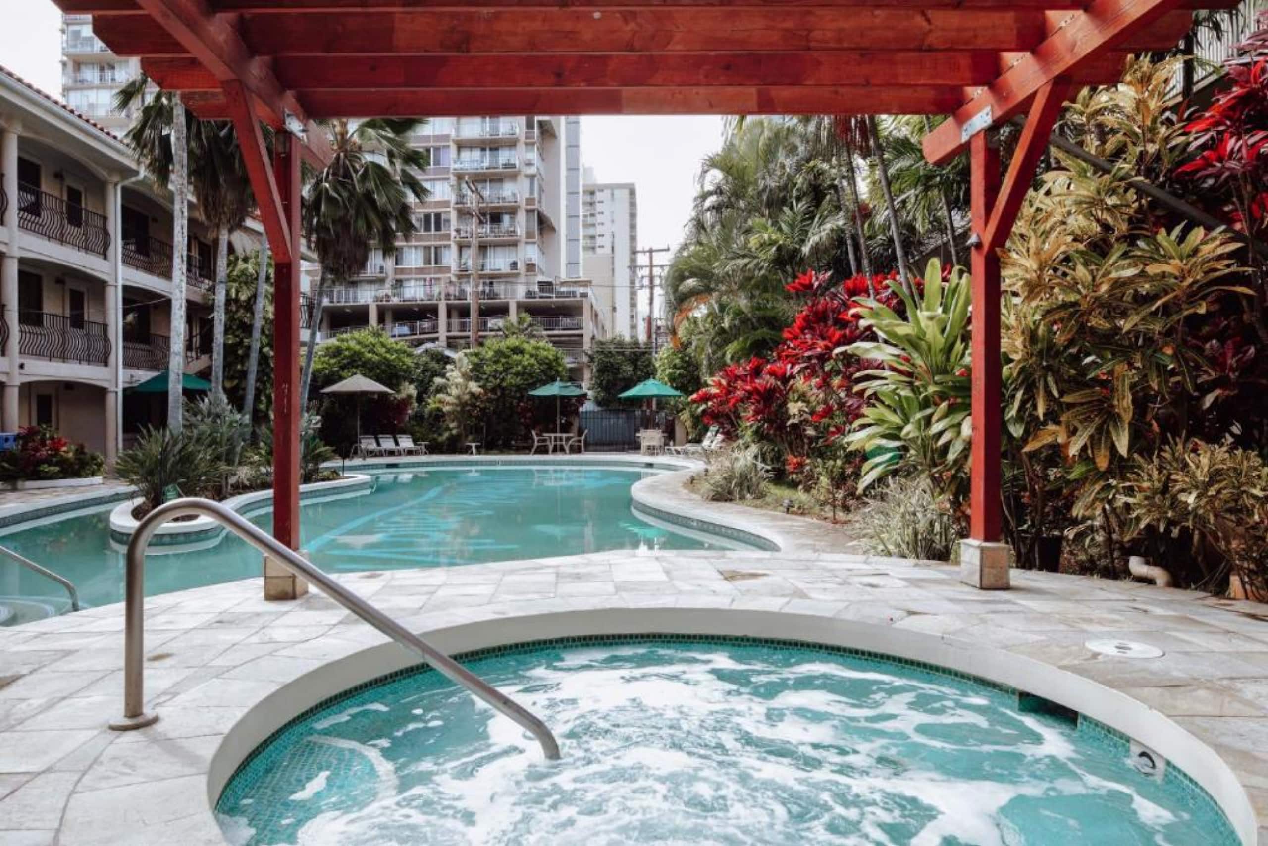 Hotel in Honolulu · ★4.84 · 1 bedroom · 1 bed · 1 shared bath - Image 16