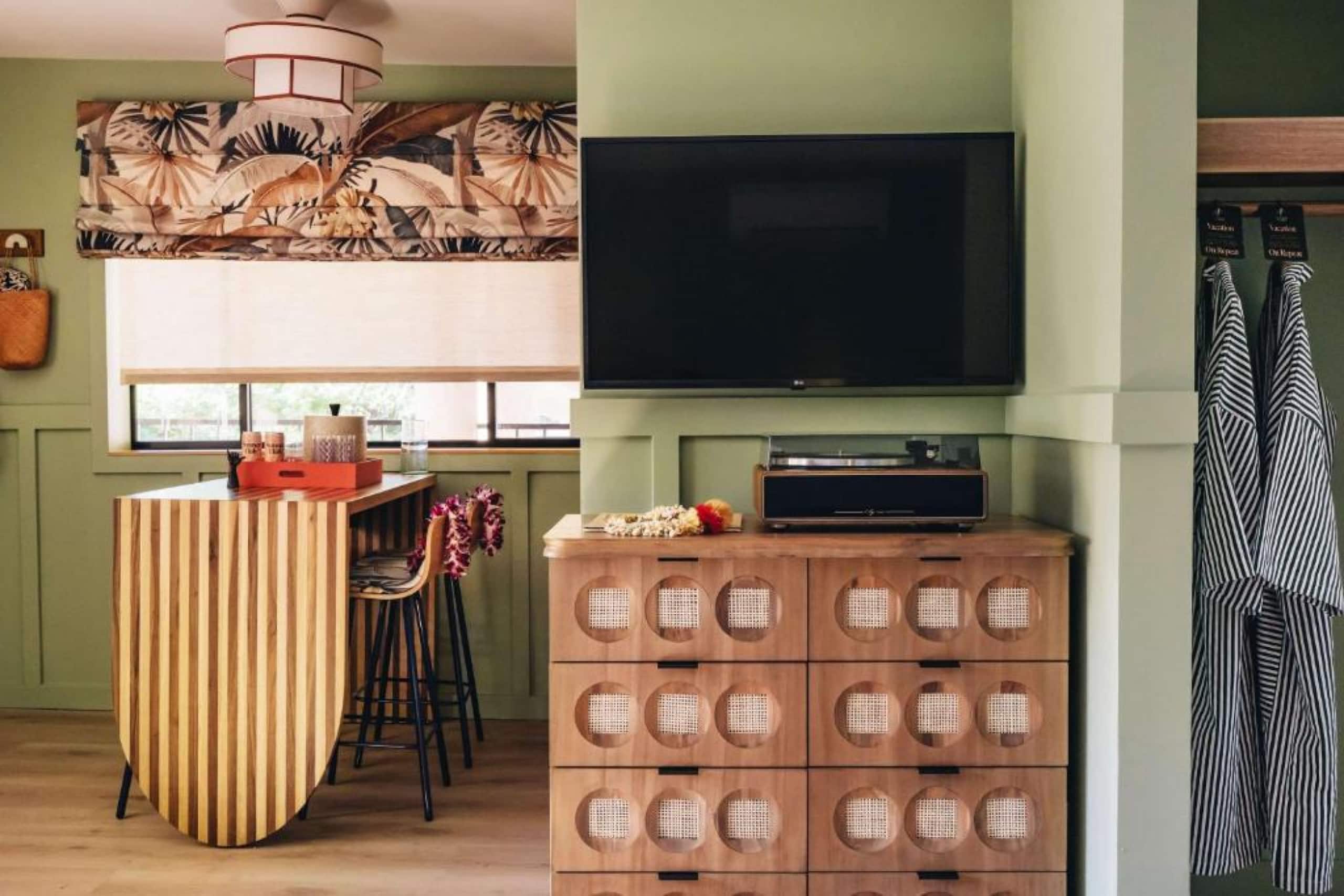 Hotel in Honolulu · ★4.93 · 1 bedroom · 2 beds · 1 shared bath - Image 3