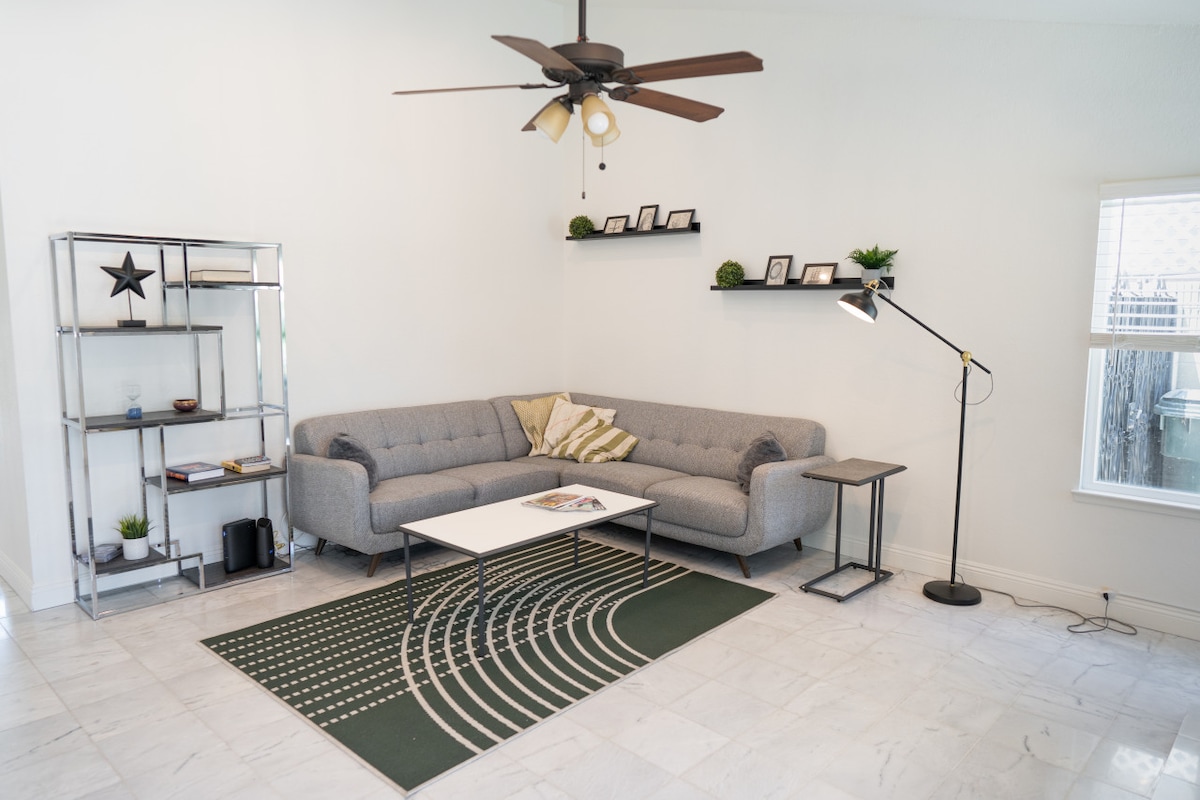 סלון -- הצגת סיור וירטואלי בתלת - ממד בנכס כאן: https://tinyurl.com/4hz9297z