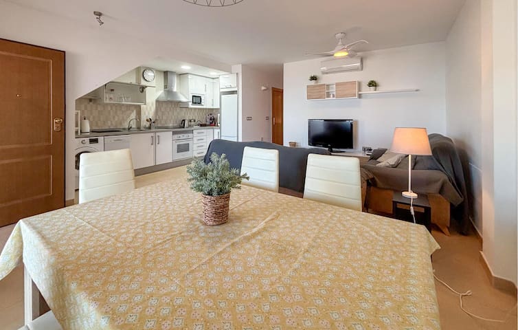 Entire home with 2 bedrooms in Cartagena - Cozy home in Cartagena with kitchen