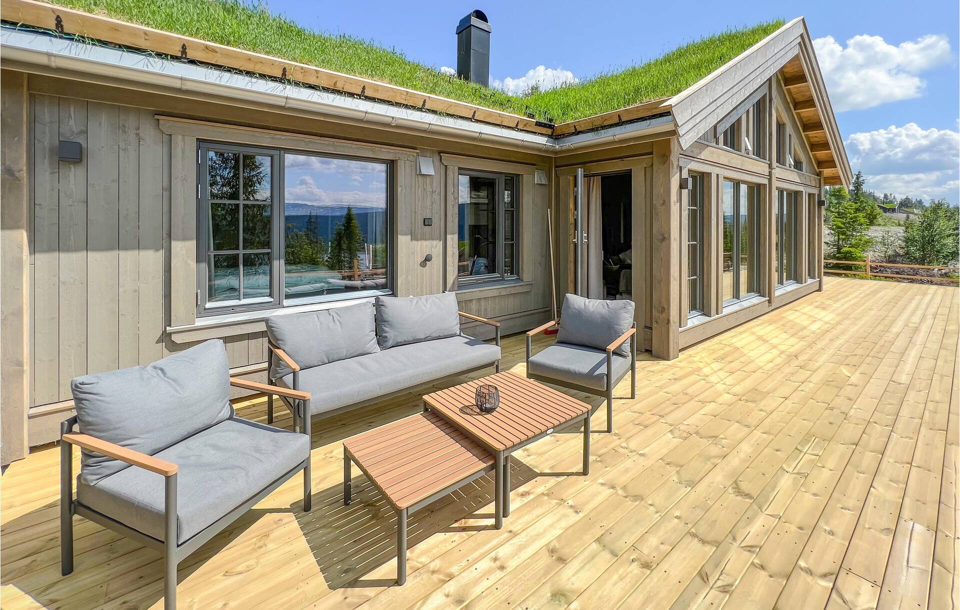 Gorgeous home in Gålå with sauna