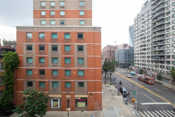 Blueground | E Village, elevator, nr Union Square gallery image 3