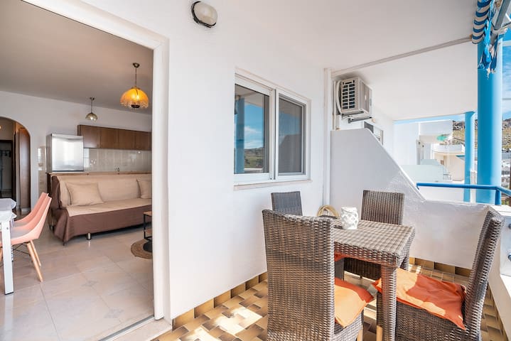 Dorothy’s Seaview Apartment gallery image 3