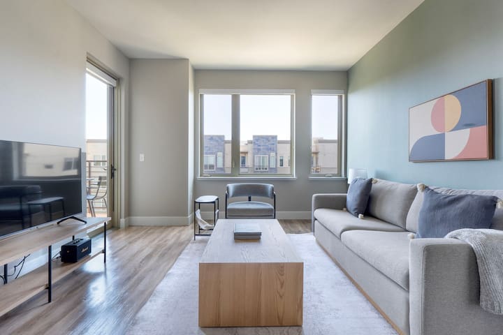 Blueground | Mountain View, gym & pool, nr food