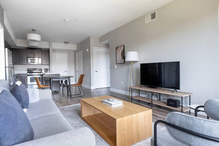 Blueground | Mountain View, gym & pool, nr food gallery image 3