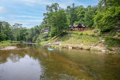 Larger riverside cabin on beautiful acreage