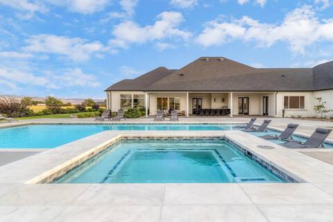 Fountain Hills Vineyard Estate